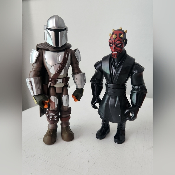 Disney Star Wars Toy Box Mandalorian 5.25" & Darth Maul 5" Action Figures - Picture 1 of 5